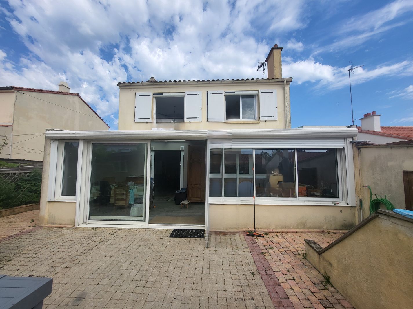 Selection de nos biens actuellement à vendre maisons, appartements, garages, terrains, locaux commerciaux etc.