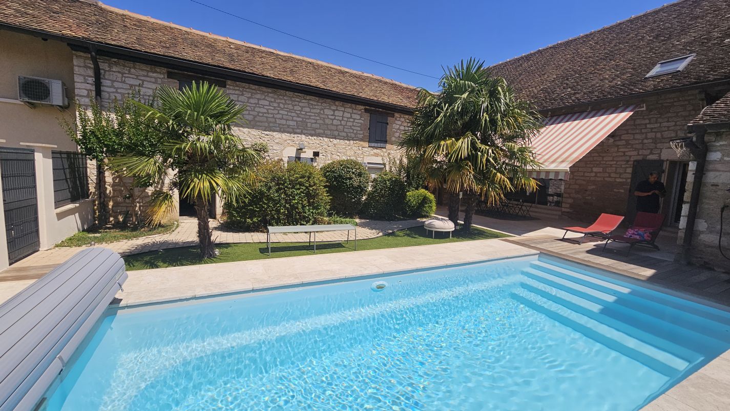 Selection de nos biens actuellement à vendre maisons, appartements, garages, terrains, locaux commerciaux etc.