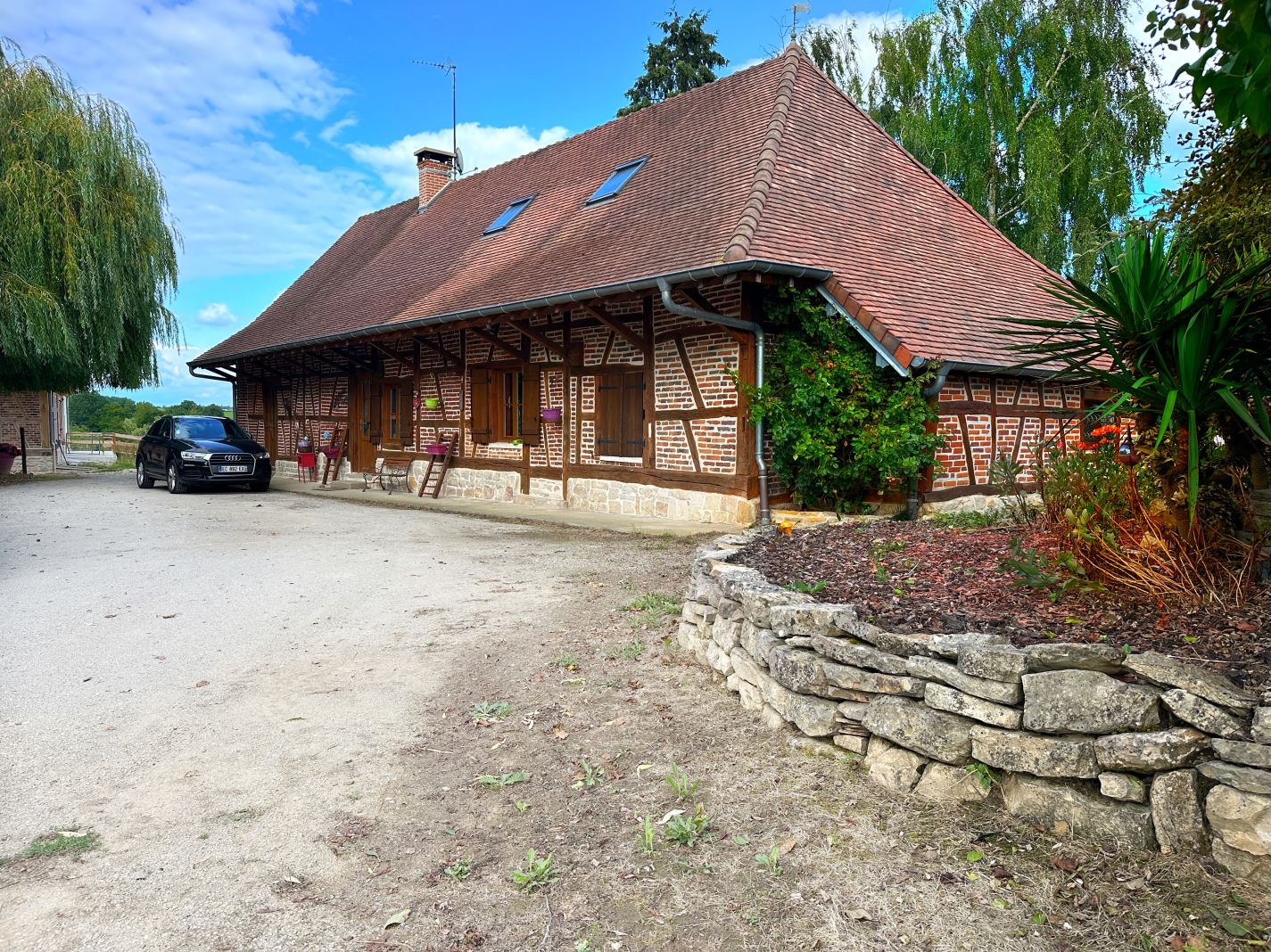 Selection de nos biens actuellement à vendre maisons, appartements, garages, terrains, locaux commerciaux etc.